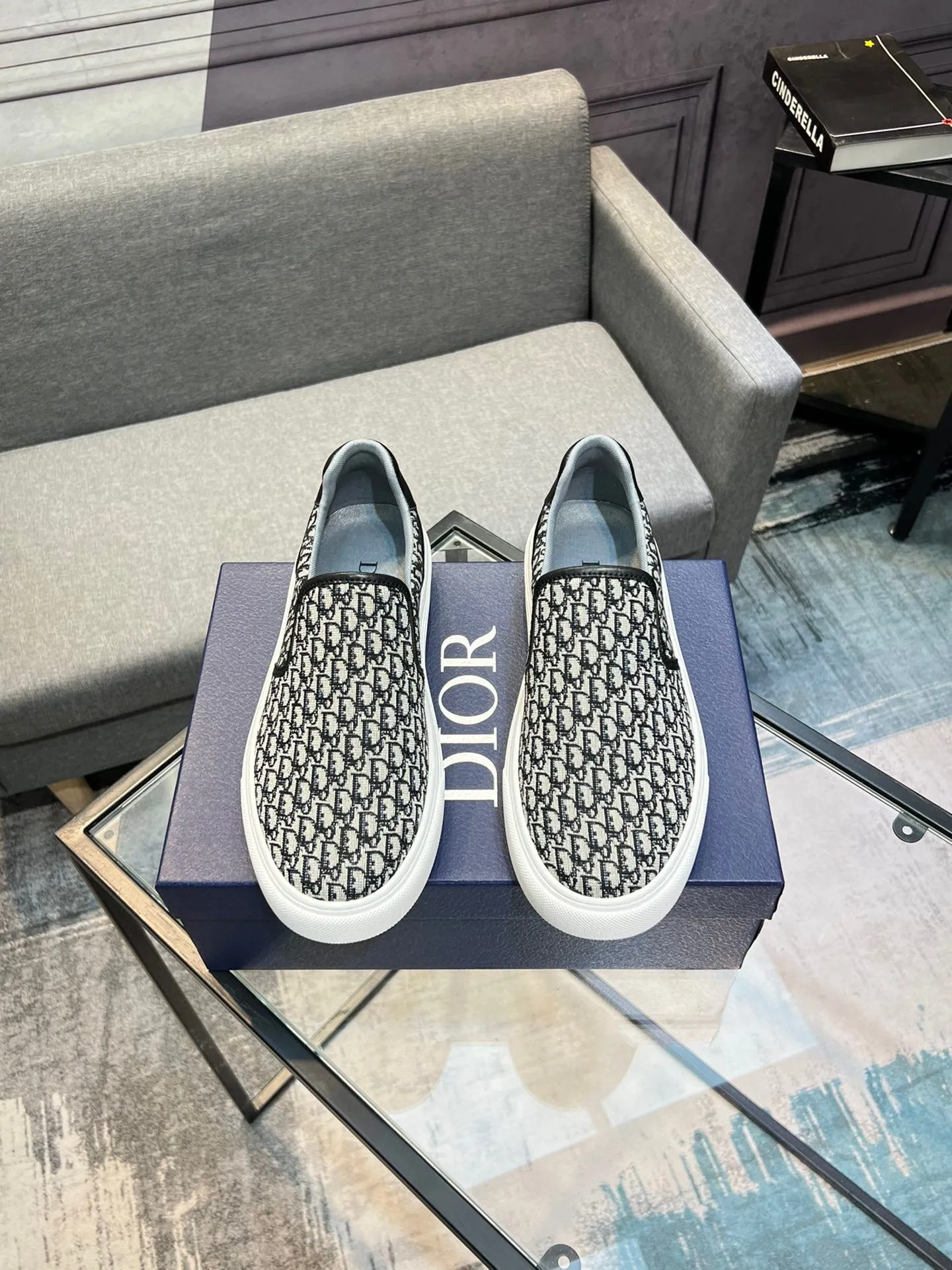 Men's shoes 💰380 The latest DiOr shipment, using imported top-grade jacquard fabric with cowhide design 👍 Breathable mesh lining, comfortable to wear, lightweight, original last mold, official website 1:1, private mold outsole, non-slip, color, multiple colors available, code number 38 to 44 (45 can be ordered)